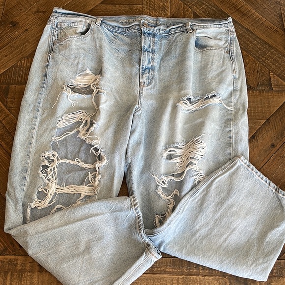 American Eagle Mom Jeans - Picture 2 of 11